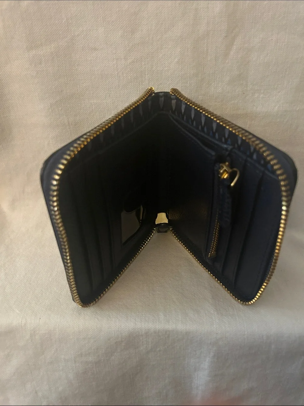 Vera Bradley Small Dark Blur Zip Wallet with Gold Logo - Picture 3 of 5